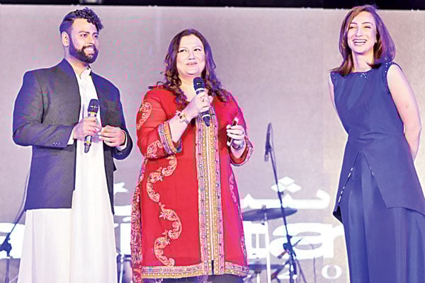 VJ Andy, famous after a stint in Bigg Boss, took to the stage with co-host Anoushey Ashraf and Huma.