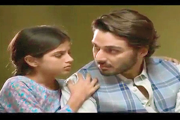 Episode 4 of the drama saw Ahsan Khan eyeing his step daughter with dubious intentions.
