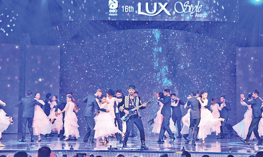Atif Aslam’s soulful finale performance, a tribute to the late Junaid Jamshed, at the 16th annual Geo-Lux Style Awards was choreographed by Wahab Shah.