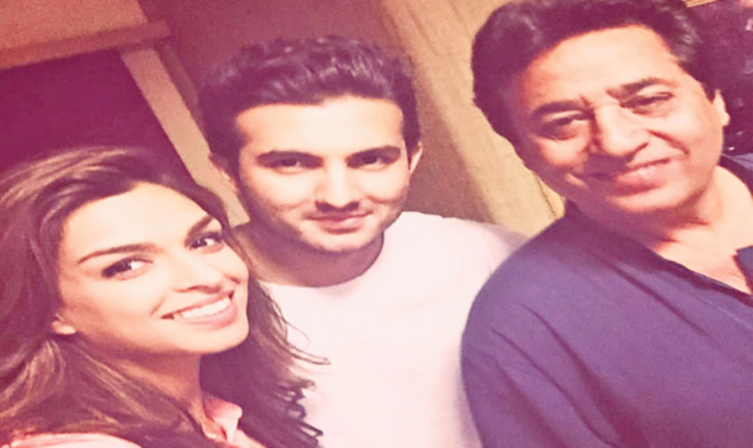 Sarish Khan with co-star Shahroz Sabzwari and director, Syed Noor. 