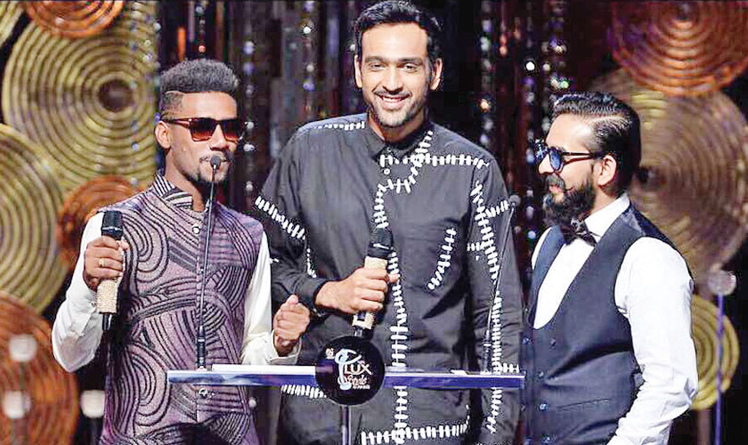 Ali Sethi joined fellow musician(s) Jimmy Khan and Abid Brohi (Patari Tabeer discovery) as presenter during the 2017 edition of the Lux Style Awards