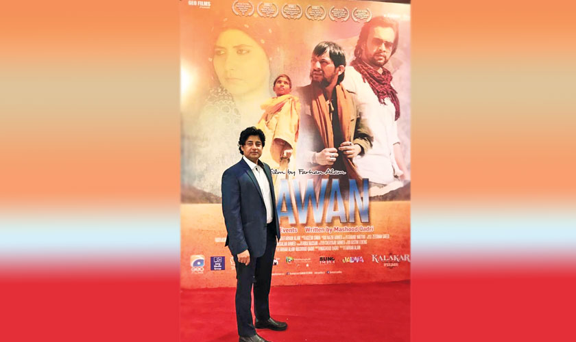 Director Farhan Alam at the film’s premiere in Karachi.