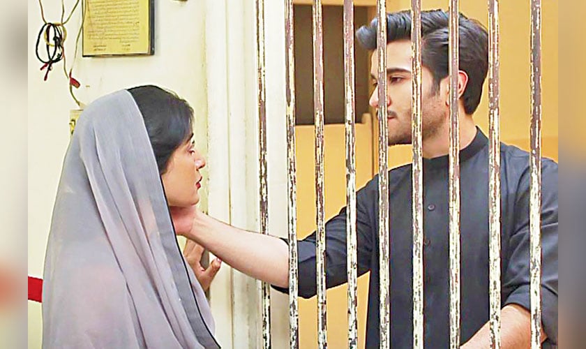 In the Episode 3 promo, we see an even uglier side of Mir Hadi when Khaani visits him in jail and he threatens her and her sisters.