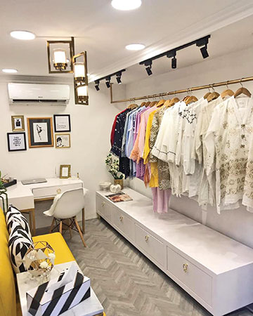 Breaking through her clutter