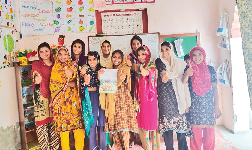 Girls from Bunyad Foundation Project