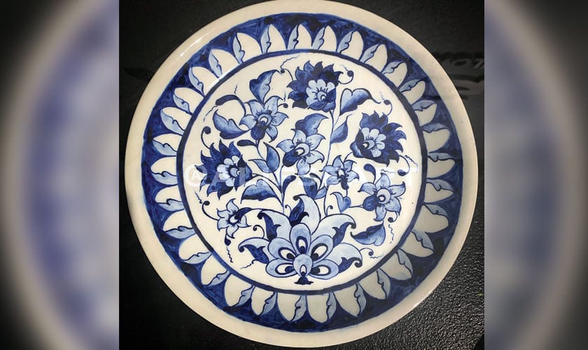 Divinity through the strokes