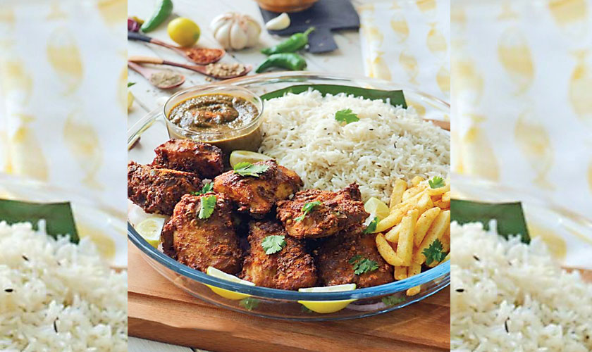 Spicy Fried Fish Platter with Chutney