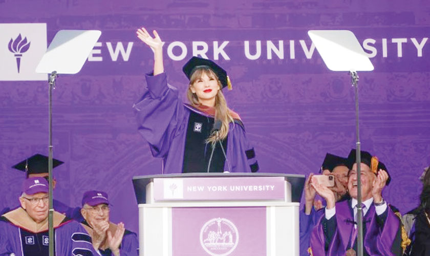Taylor Swift receives honorary degree from NYU