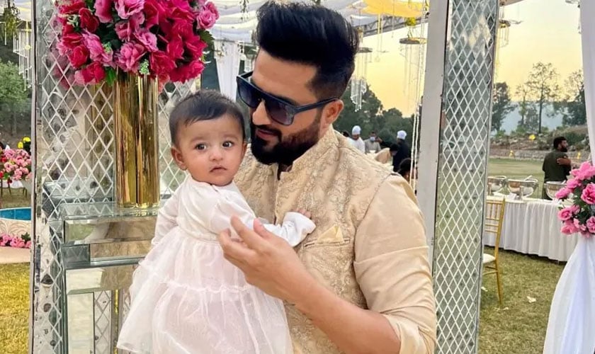 The popular singer recently became a father to beautiful daughter Alayana, with his wife Sarah Khan. Both Sarah and Falak with a massive fan base on the social platform, frequently treat their fans with family glimpses and heart-melting videos of their daughter.