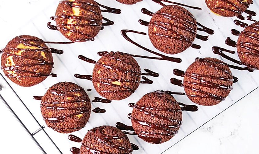 CHOCOLATE CHOUX AU CRAQUELIN (CHOCOLATE CREAM PUFFS)