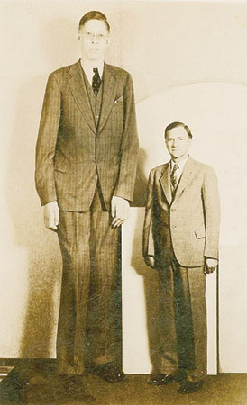 Robert Wadlow (left) with his father