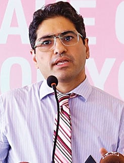 Dr Zeeshan TariqConsultant Medical Oncologist