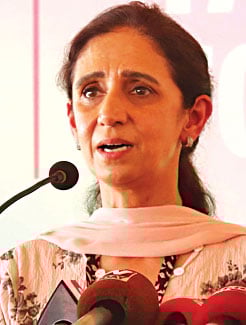 Dr Amina Khanconsultant surgical oncologist