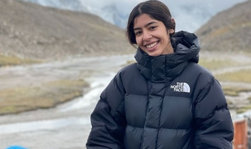 WOMEN IN THE MOUNTAINS