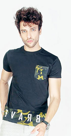 The striking Mubesher Rauf