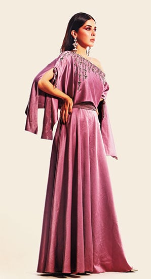 THE AU NATURALE BEAUTY