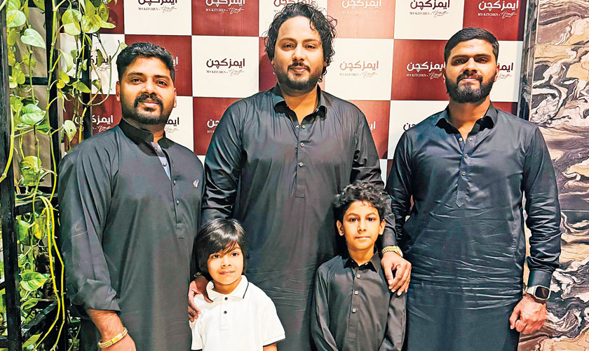 Hamza Akram Qawwal and team