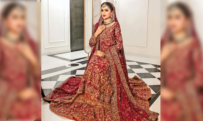 ALL EYES ON THE BRIDE