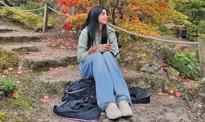 WARM HUES  AND  COSY GLAM