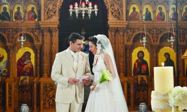 Tying the knot, the Greek way