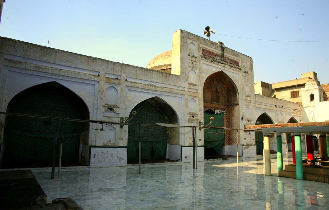 Mariam Zamani Mosque -- a shadow of its past glory