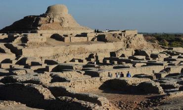 Academic and public archaeology 