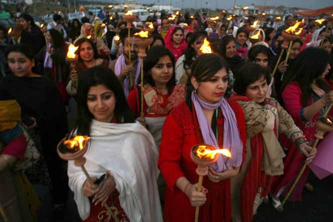 Civil and uncivil societies