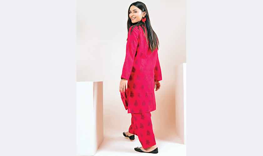 Khaadi is the go-to for RTW and unstitched fabric, replete with gorgeous, delicate colour and print, yet the label still offers the ‘basic’ kurta and coord option.