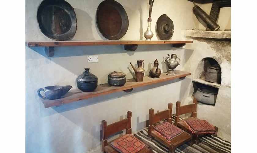 Tzhuntzae Hasirikhang, the Small Kitchen.