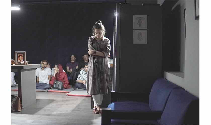 A dark comedy assisted by a punchy script.