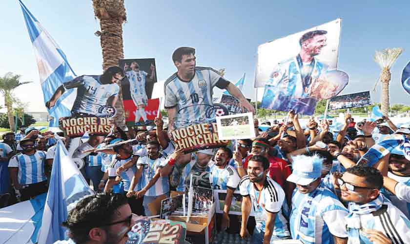 Thousands take part in Qatar World Cup rally