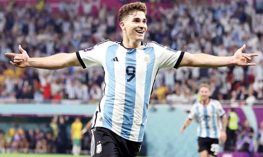 Argentina´s ´spider´ man Alvarez, the pride of his village