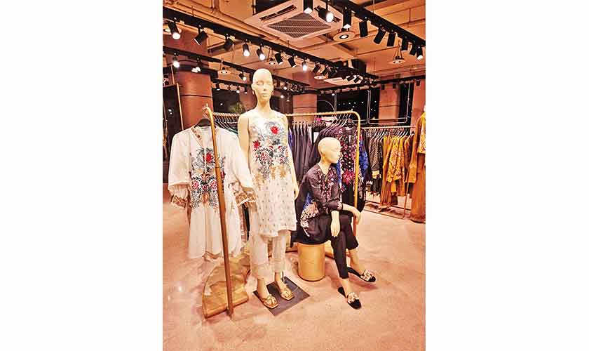5 reasons to visit Khaadi Experience Square in Lahore right away
