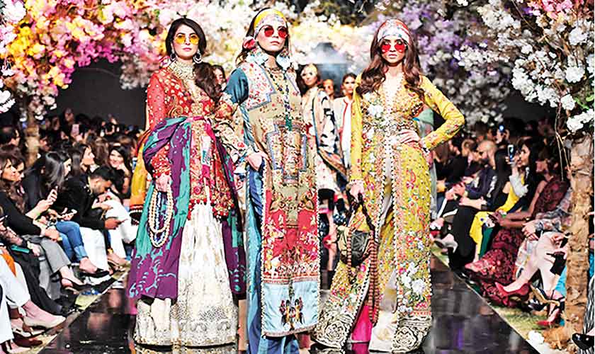 Sana Safinaz let the ensembles do the talking as they brought Iqbal’s Payam-e-Mashriq to the FPW stage in 2019.