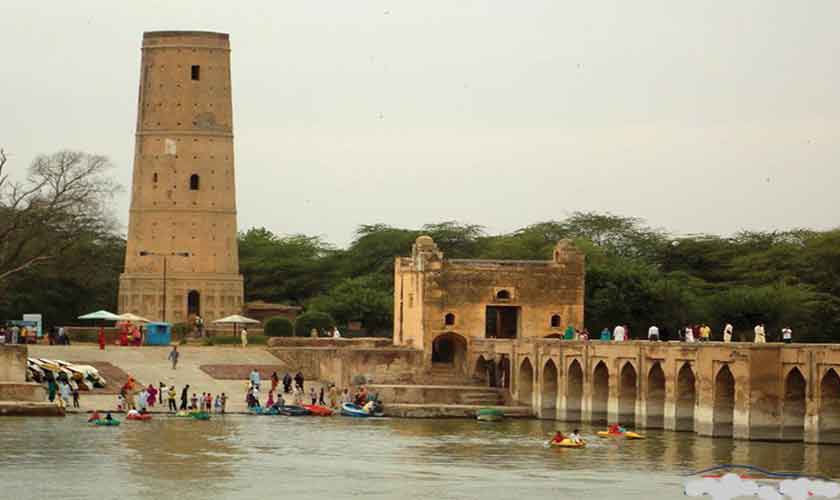 A timeless spectacle