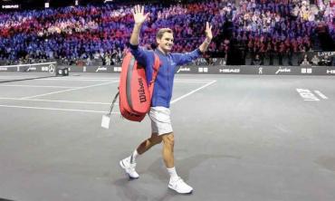 How did Roger Federer win 20 majors with a one-handed backhand?