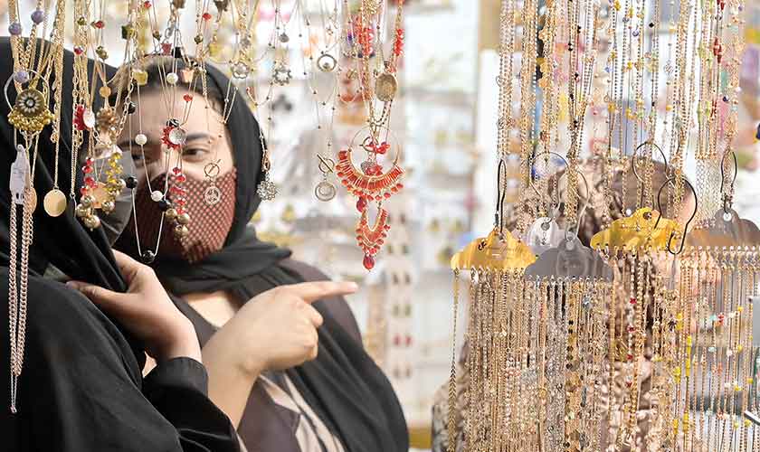 — Photo by Rahat Dar