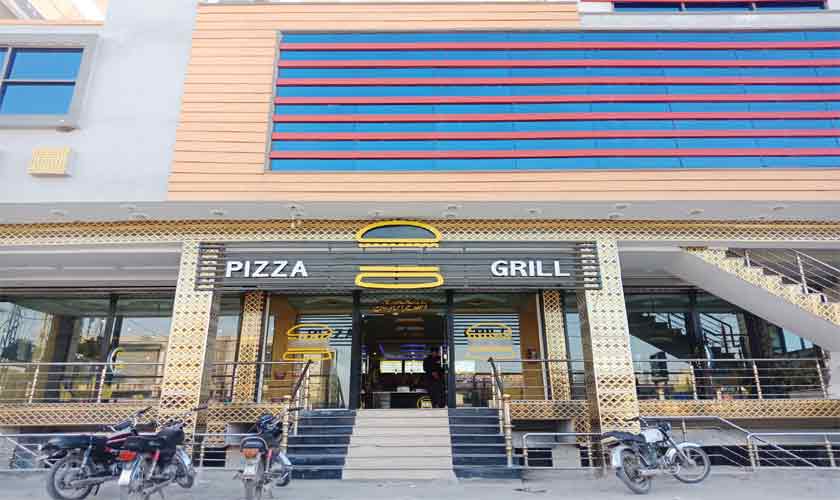 Jojos Pizza and Grill in Habib Chowk.