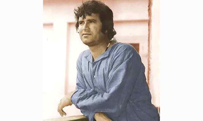 From driving a rickshaw in the streets of Karachi to becoming a heartthrob for Pashto cinephiles, Badar Munir was an extraordinary man with an exceptional story.