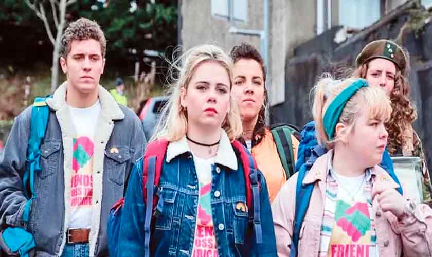 10 Comfort TV Shows That Still Hold Up in 2025