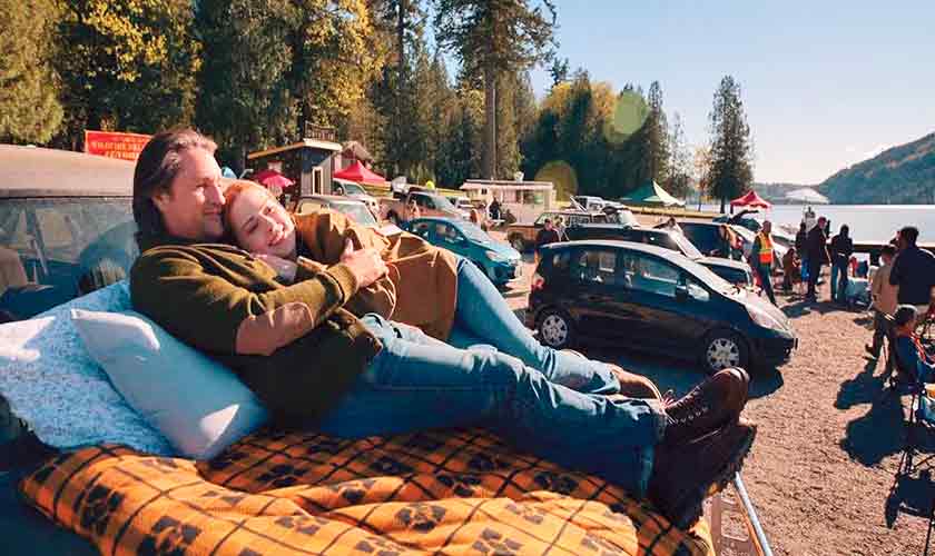 10 Comfort TV Shows That Still Hold Up in 2025