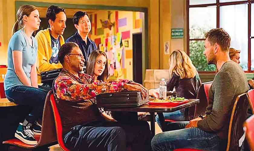 10 Comfort TV Shows That Still Hold Up in 2025