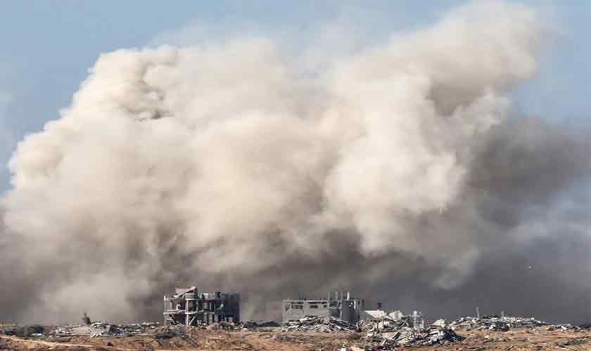 The carbon cost of conflict