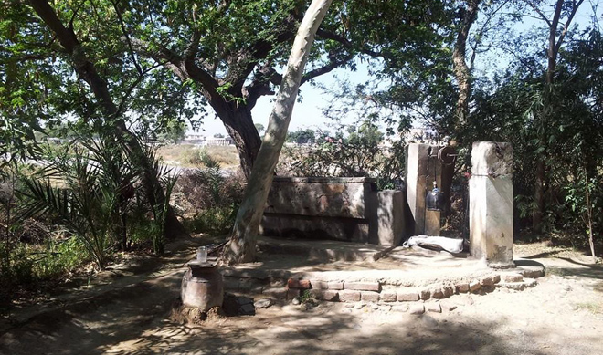 Ancient Well in Charsadda graveyard.