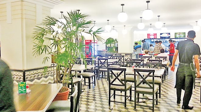 Lahore Cafeteria has maintained the old Mall Road building’s vintage feel. One wishes that the Food Street or Walled City had also been conserved with the same love and meticulousness. 