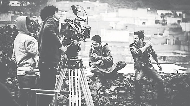 Behind the scenes of Jalaibee, starring Ali Safina and Danish Taimoor, who play two defaulters of a mafia loan