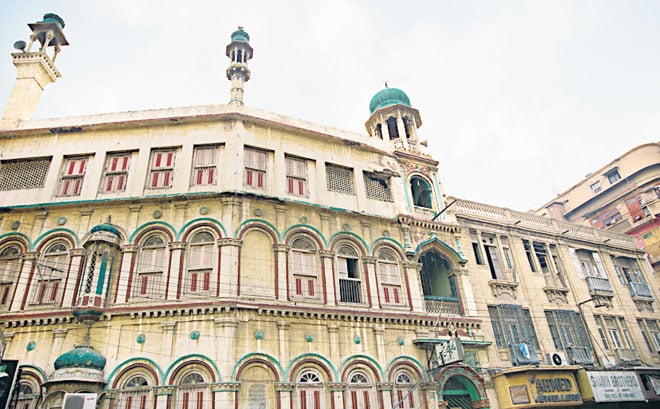 Built in 1893, Katchi Memon Masjid is one of Karachi’s oldest mosques, built by the first generation of the Memon colony here.