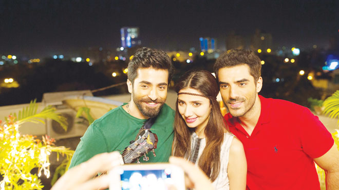The cast and crew of Ho Mann Jahaan is young, fresh and upbeat, we one saw and witnessed on the sets (below), while the dance number was underway. 