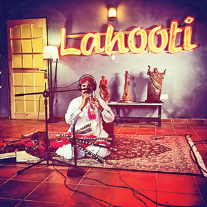 Allah Warayo Khoso at Lahooti Music Aashram recording for a session.