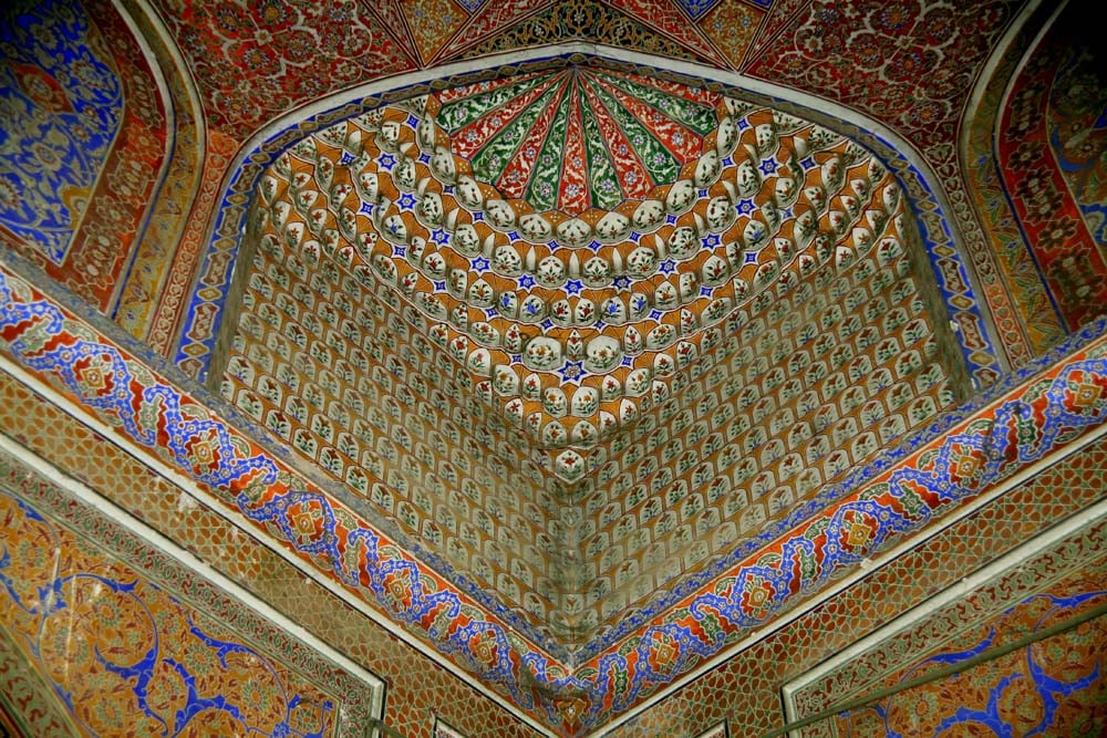 The ceiling of the mosque is decorated with fresco. 